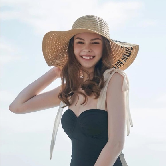 Hello Summer Hat - Picture 5 of 9